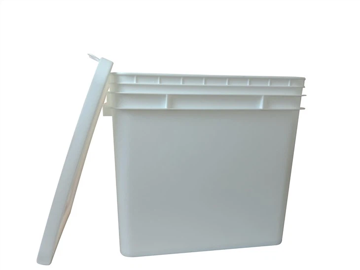 white plastic bucket