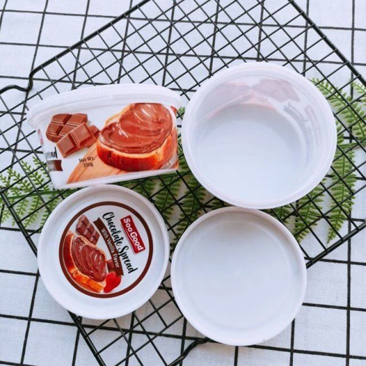 6oz round plastic pail with lid
